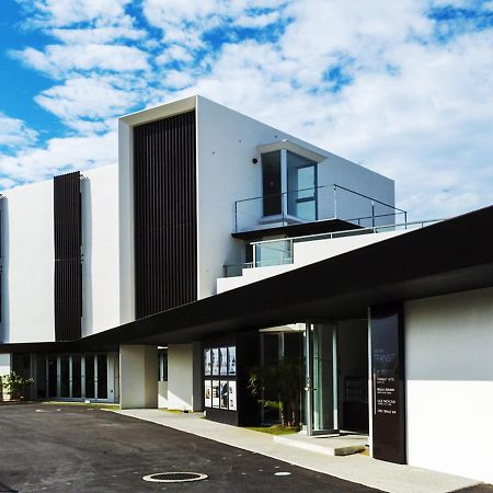 Transit Overnight Hotel Yomitan Eksteriør billede