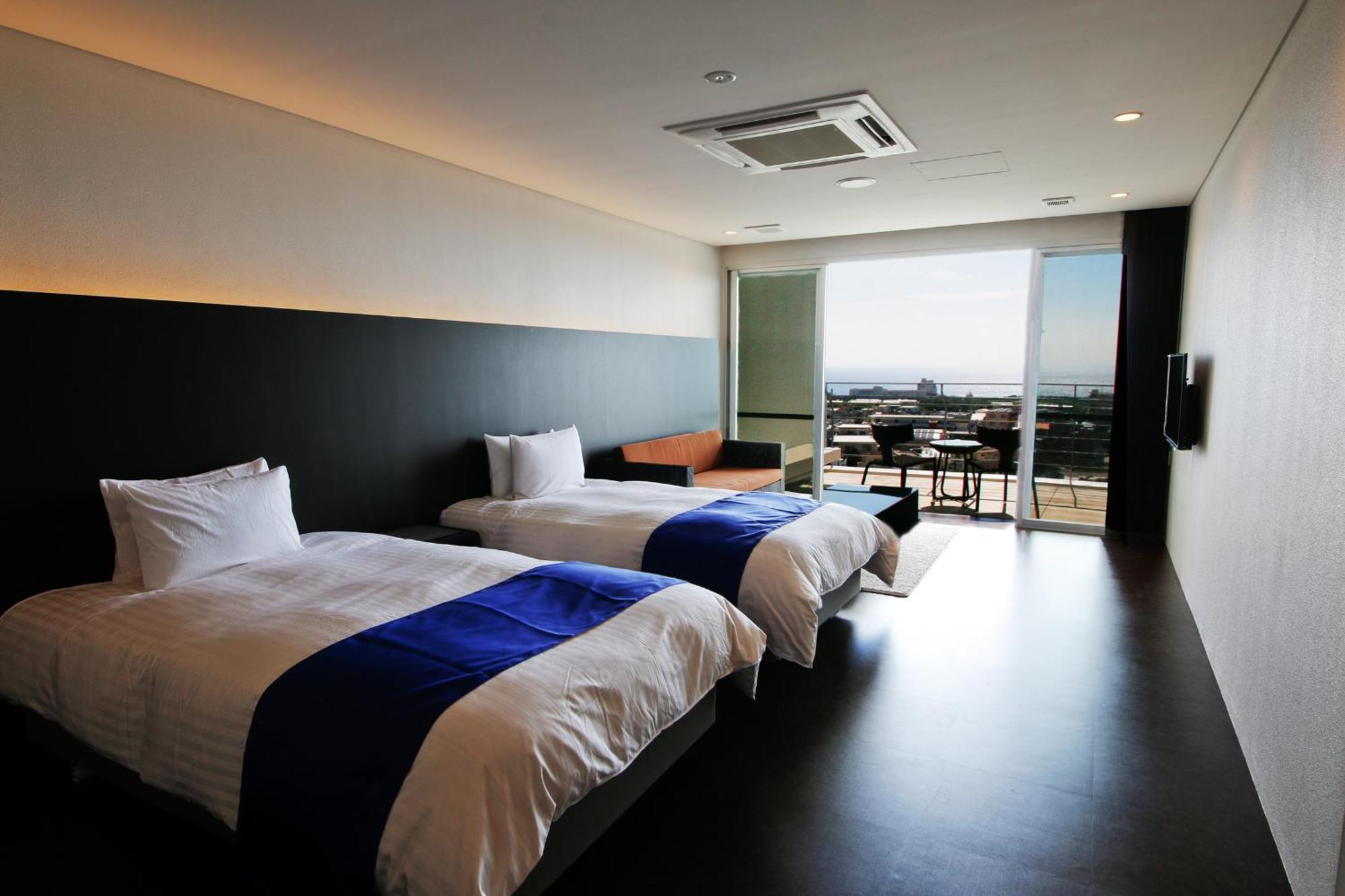 Transit Overnight Hotel Yomitan Eksteriør billede